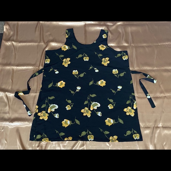 Vintage floral tie dress for layering! - Picture 3 of 4